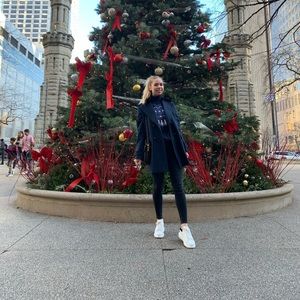 Meet your Posher, Albina